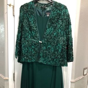 New, formal forest green dress. 18W